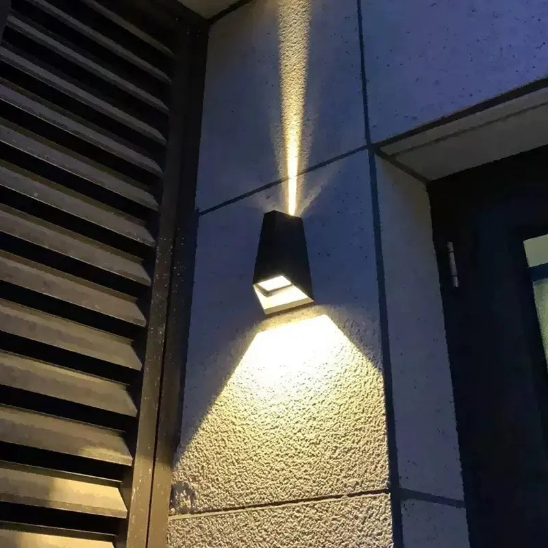 Applique murale extérieure LED IP65 en aluminium, éclairage haut et bas – CONO | Lumylys