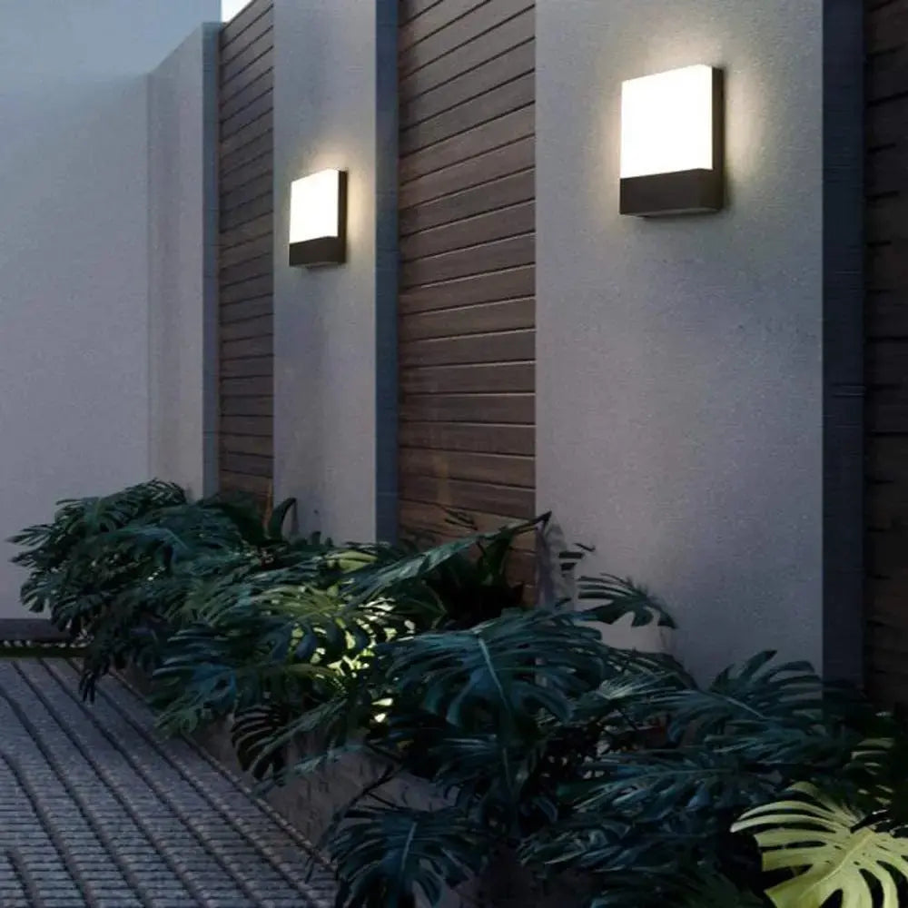 Applique murale extérieure LED IP65 noire, design minimaliste – VIGIA | Lumylys