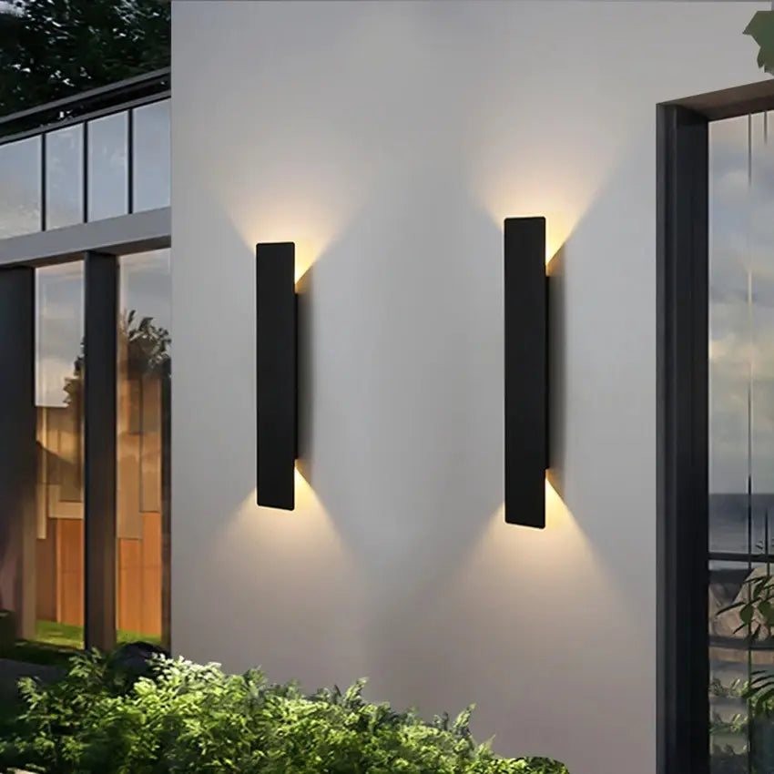 Applique murale extérieure LED linéaire IP65 en aluminium noir, éclairage haut et bas – LINEA | Lumylys