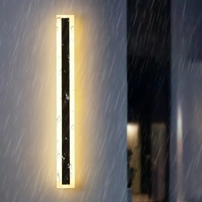 Applique murale extérieure verticale LED IP65 en métal noir – NOVARA | Lumylys