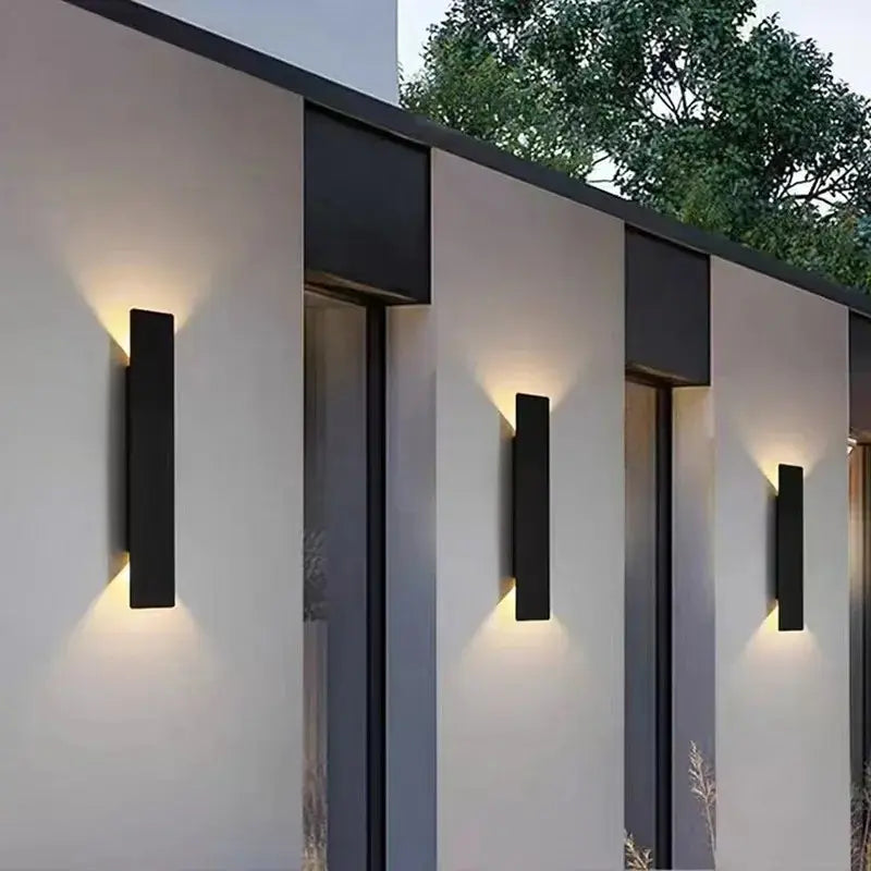 Applique murale extérieure LED linéaire IP65 en aluminium noir, éclairage haut et bas – LINEA | Lumylys